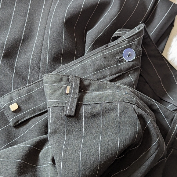 Women's Nygard Pinstripe Pants Sz 8 Petite - Picture 2 of 6